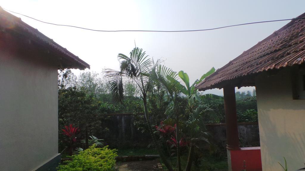 Golf View Cottages Madikeri Esterno foto