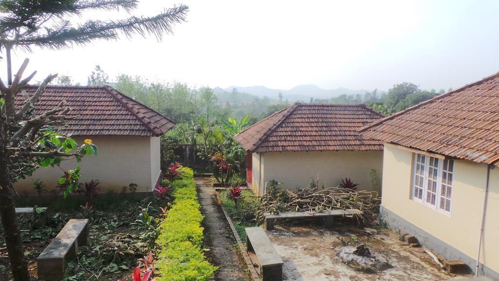 Golf View Cottages Madikeri Esterno foto